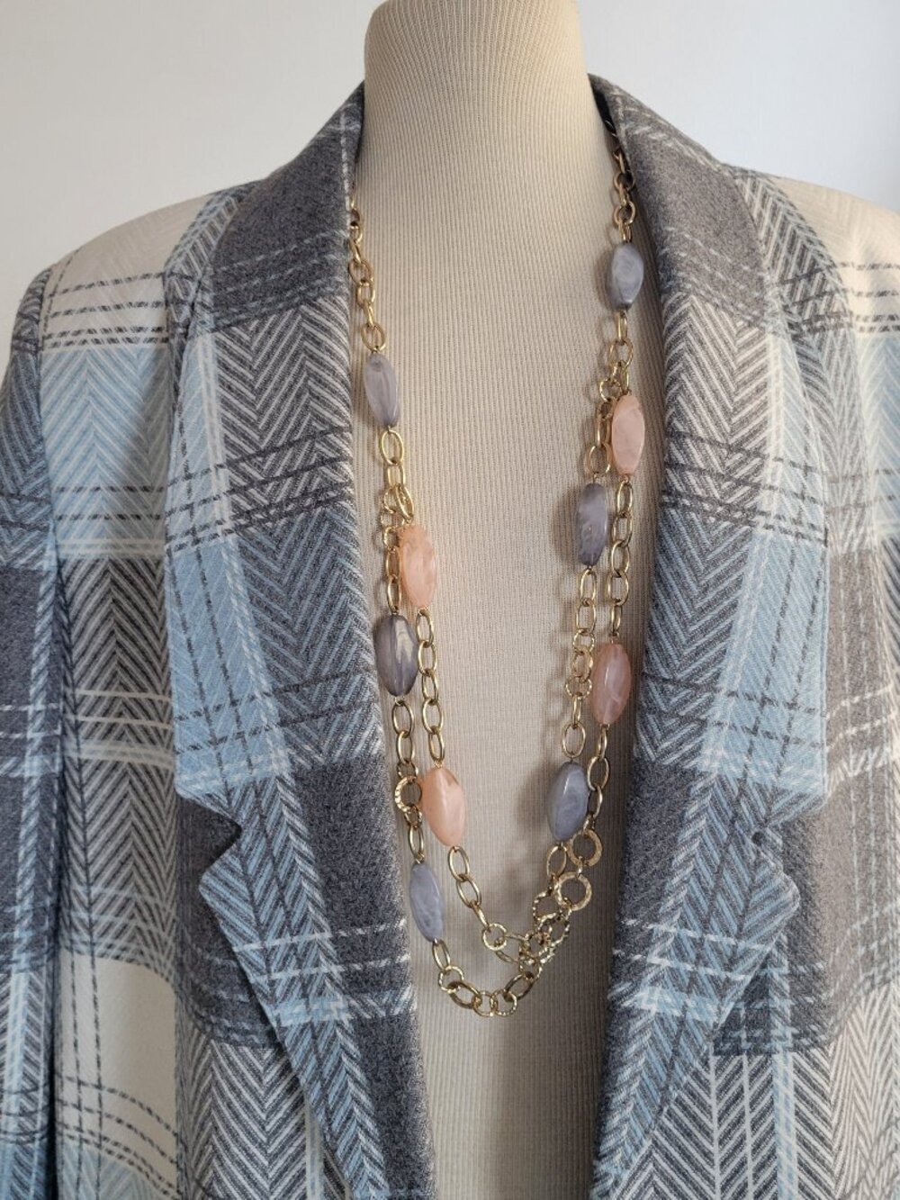 Grunsfeld of Canada Women’s Gray & Blue Plaid Pattern Wool Blend Blazer